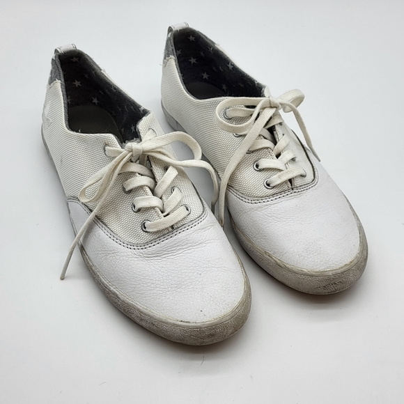 Adidas women's white with grey casual canvas and leather flat sneaker Sz 7.5 - Picture 2 of 12